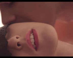 Manual Cunnilingus - Couple Sex Video