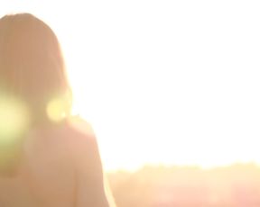 Nude Girl - Outdoors Nice