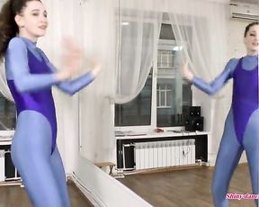 Sexy Young Girls Dancing - Fetish Erotic Video