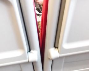 Scorching gal caught jerking on public instruct