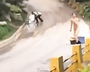 Twitter Outdoor Exposure Erotic Dame Runs