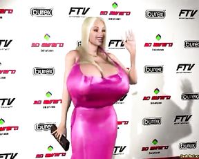 Lisa on the Red Carpet || 3rd Art/3darlings