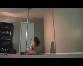 Big Culo White Woman (LARGE BOOTIE MILKY DOLL) Erotic Unclothe Tease