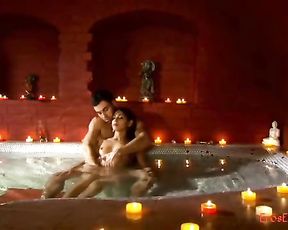 How to use massage as erotic make-out