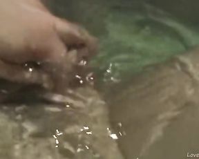 Ultra-Super-Cute glamour bathtub together