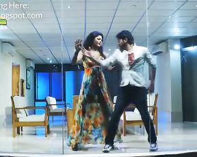 Bangla Flick Super-Fucking-Hot Actress Moushumi Hamid Showing Deep Stomach Button and Titties Glamour