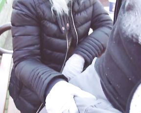 - 4K -FUCK CORONAVIRUS ! -RISKY OUTDOOR FOREARM JOB IN PARK, POP-SHOT ADELLA JAY