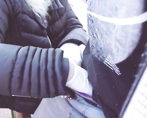 - 4K -FUCK CORONAVIRUS ! -RISKY OUTDOOR FOREARM JOB IN PARK, POP-SHOT ADELLA JAY