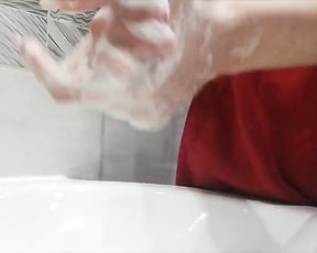 Washing my Palms for 30s before Smacking my Vagina