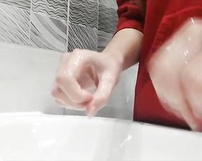 Washing my Palms for 30s before Smacking my Vagina