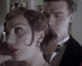 Girl Gaga - American Horror Story S05E07 (2015)