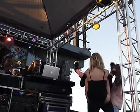 Sexual Dance - White Daughters-In-Law-In-Law Perceive the Rhythm of Dark-Hued Men - Pinch 1