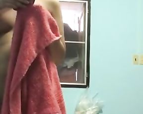 Secret Thai Couple Pinch