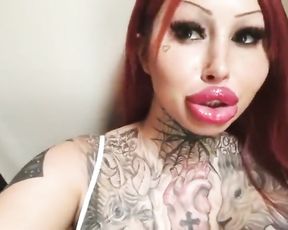 Mary M Yam-Sized Bimbo Lips Insta Clamps