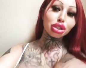 Mary M Yam-Sized Bimbo Lips Insta Clamps