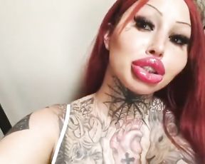 Mary M Yam-Sized Bimbo Lips Insta Clamps