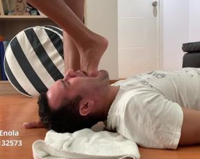 ENOLA BRUTISH FOOT CHOKING CHANGE ROLES AND FORWARD ( COMPLETE PINCH IN FAN CLUB)