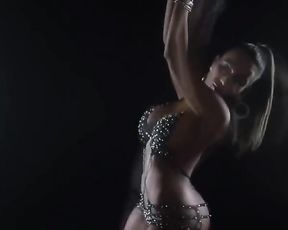 Rihanna - Mega-Superslut better have my Money (Softcore PMV)