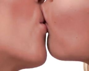 Art of Kissing - Vivthomas