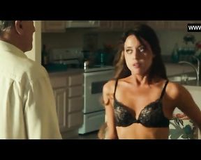 Aubrey Plaza - Splendid Scenes in Bathing Suit & Undergarments + Culo - Dirty Grandpa