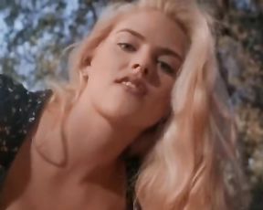 Anna Nicole Smith - Skyscraper erotic 2