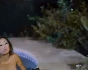 Nicole Oring hotel erotica