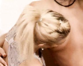 3 Way with steaming lesbians means lots of orgasms