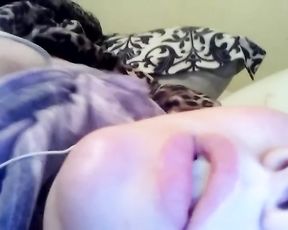 Groaning Teen Getting Off Delicate Pinkish Lips Speaking Orgasm