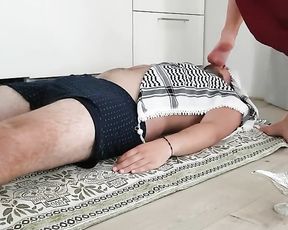 Sensitized Feet Tease Gigantic Alladin on Magic Carpet