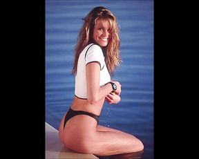 ELLE MACPHERSON NAKED SLIDESHOW