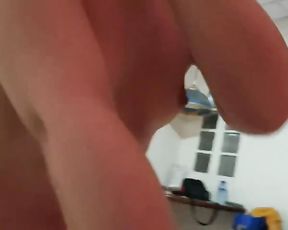 Pinay saleslady galing kumabayo