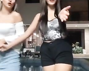 Rica Flaca , Haciendo Tik Tok