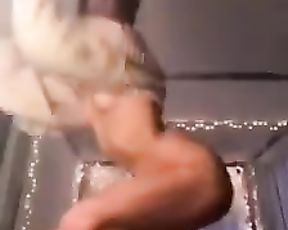 Young Damsel Bare Dancing on Tiktok: Jane_bored