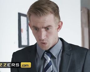 Brazzers - Teen flasher Alyssia Kent is a work of art