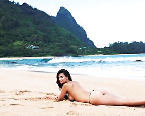 emily ratajkowski nude slideshow tribute