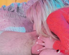 Strippers Briana and Sophia have a ultra-insatiable 4-way