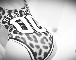 E-Rock - Strip at BathRoom