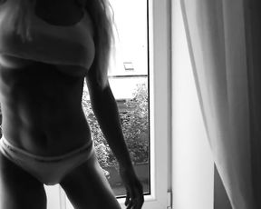 Music Strip from Fitness-Blonde