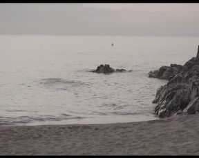 Julia Roca porn - El chico de la playa nudista - XConfessions 5 (2015)