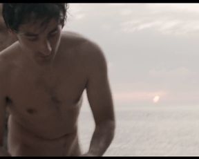 Julia Roca porn - El chico de la playa nudista - XConfessions 5 (2015)