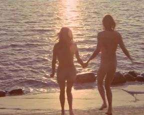 Celebs sex scene Ritva Vepsa & Kirsti Wallasvaara - Naisenkuvia