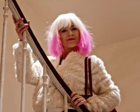 Emmanuelle Boidron Nude - Vive la crise (2017)