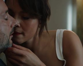 Naked scene Carmen Ejogo Sexy - The Girlfriend Experience s02e04 (2017) TV show nudity video