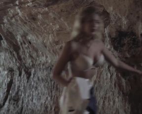 Arielle Cezanne Sexy - Insectula! (2015)