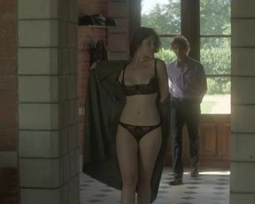 Gemma Arterton nude – Gemma Bovery (2014)