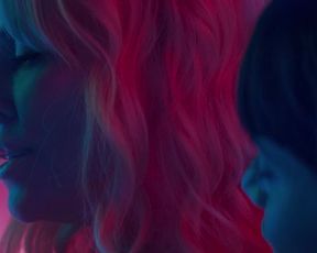 Charlize Theron, Sofia Boutella Nude - Atomic Blonde (US 2017)
