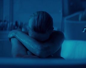 Charlize Theron, Sofia Boutella Nude - Atomic Blonde (US 2017)