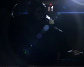 TV show scene Carlson Young sexy – Scream s01e08 (2015) 