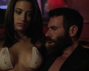 Kamille Leai sexy, Tatum Miranda sexy – Cat Run 2 (2014)