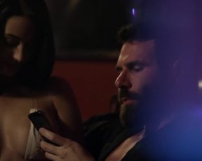 Kamille Leai sexy, Tatum Miranda sexy – Cat Run 2 (2014)